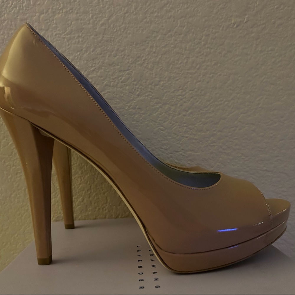 Vera Wang Platform Heels 👠 Size 11 w/box
